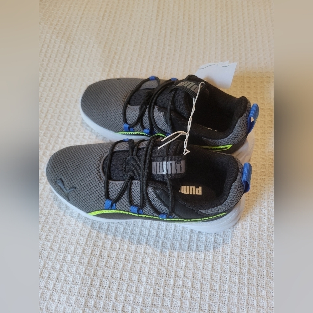 Puma Kids Sneakers - Black, Gray, and Blue - Picture 5 of 10